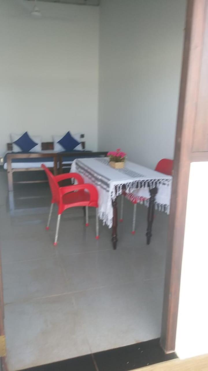 Sunset Beach Villa Galle Esterno foto